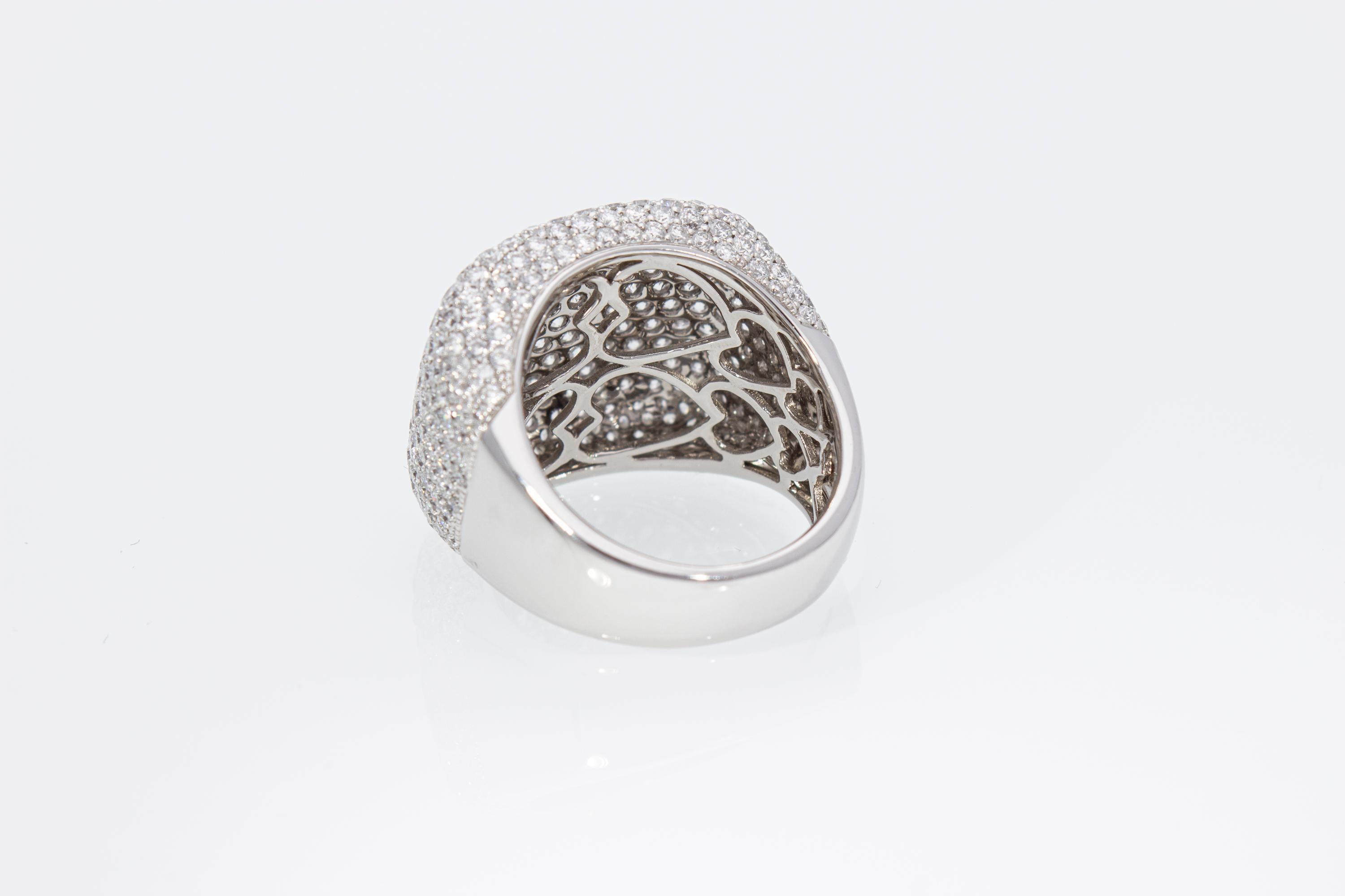 Ring with ct 5.33 diamond pave. Made in Italy 18 Kt For Sale 10