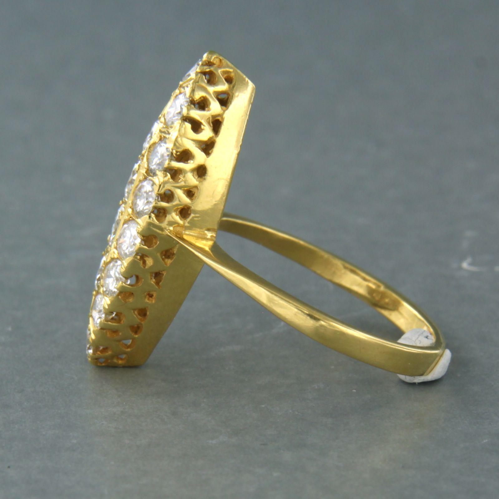 Ring mit Diamanten bis zu 1,35 Karat - 20 Karat Gold im Angebot 1