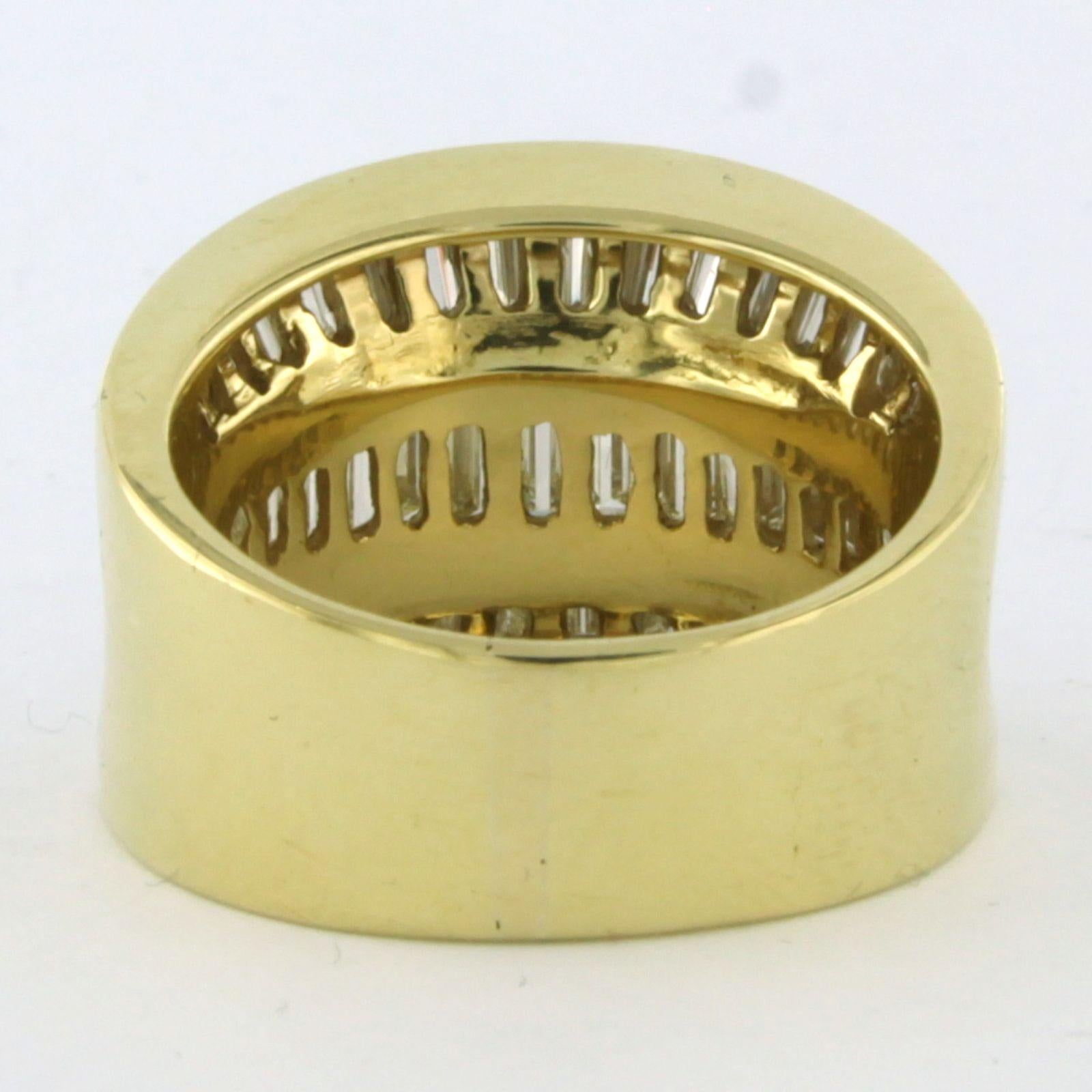 Women's Ring with diamonds up to 4.00ct - 16.7 gram - 18k yellow gold For Sale