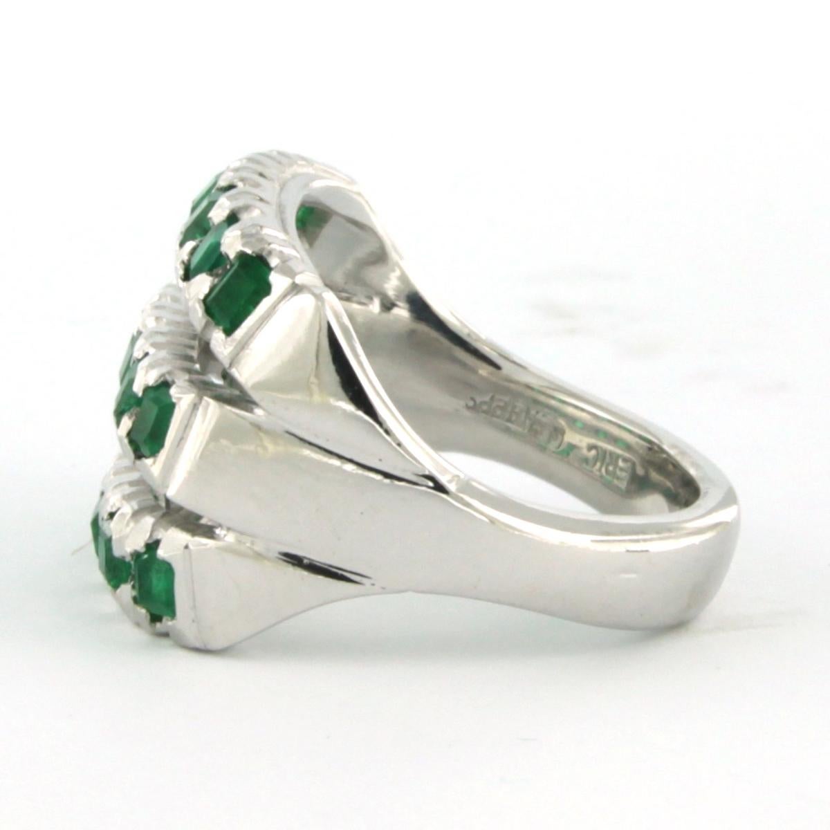 Women's Ring with emerald 18k white gold For Sale