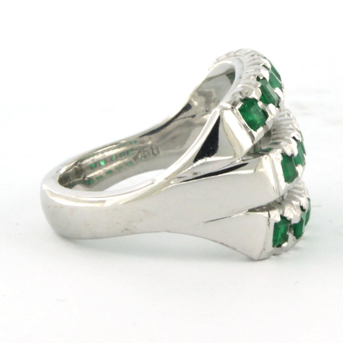 Ring with emerald 18k white gold For Sale 1
