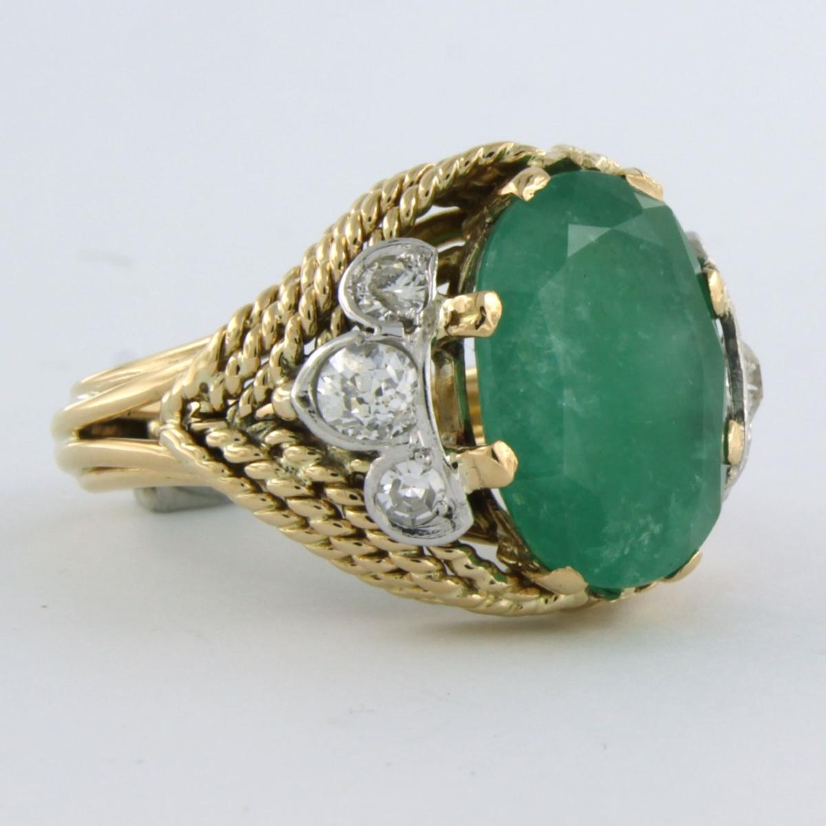 Ring mit Smaragd 8,11 Karat und Diamanten im alten Minenschliff 0,74 Karat 14k Gold und Platin (Retro) im Angebot