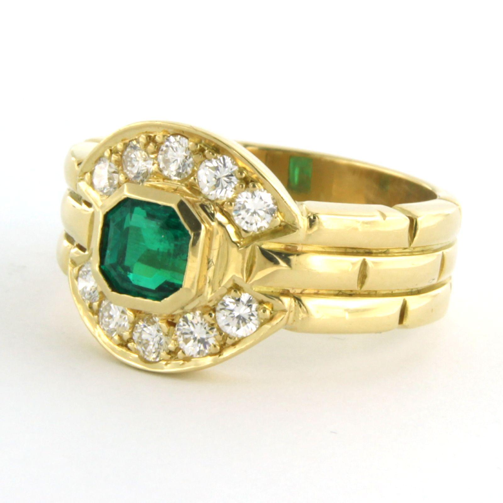 Women's Ring with emerald and brilliant cut diamonds up to 0.50ct 18k yellow gold For Sale