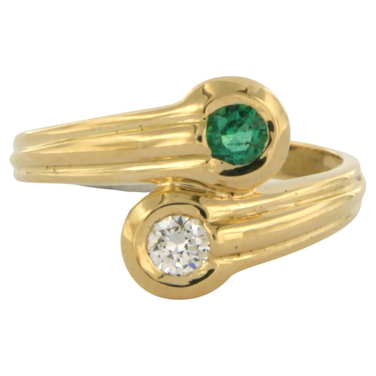 Ring with emerald and diamond 18k yellow gold