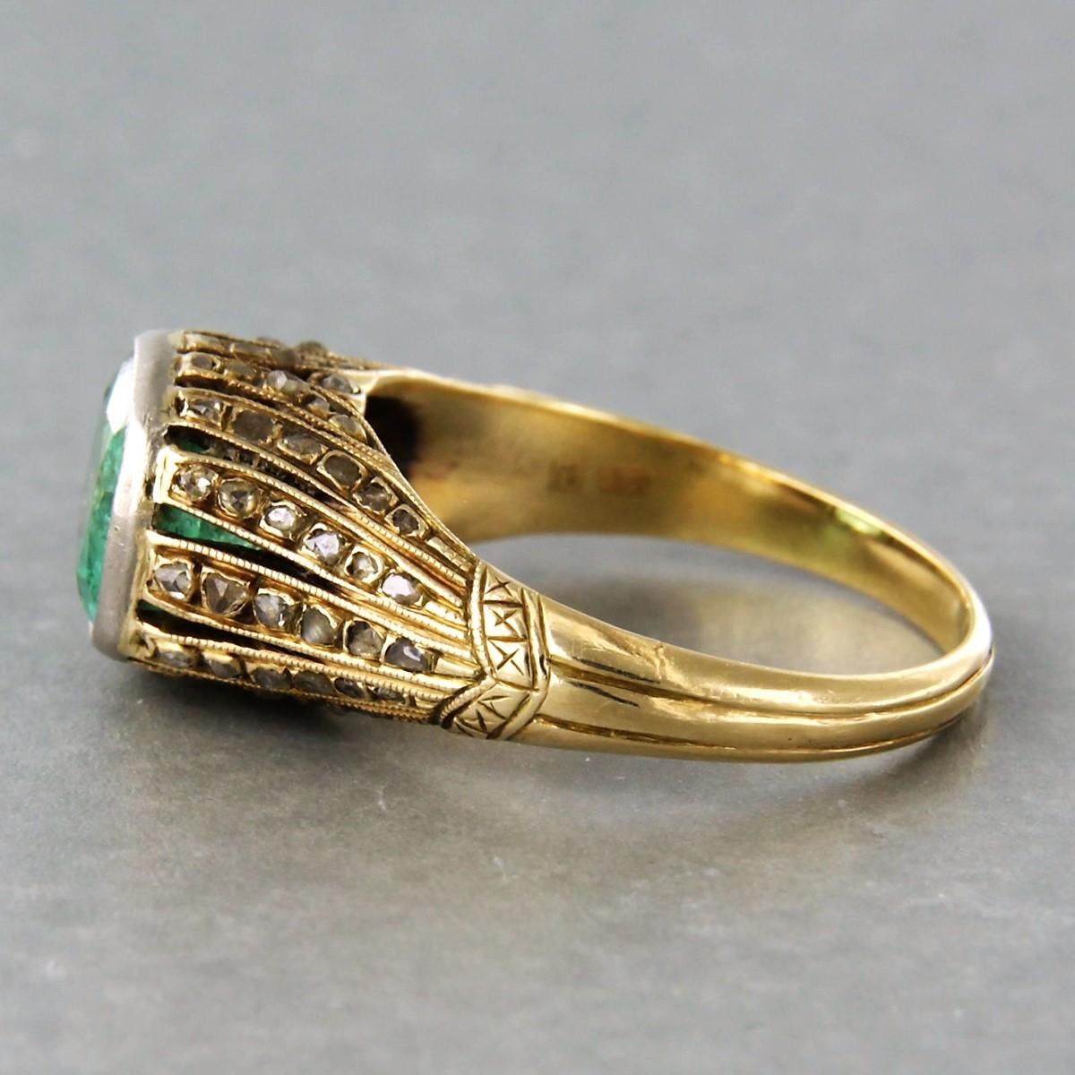 Women's Ring with emerald and diamonds 14k yellow gold For Sale
