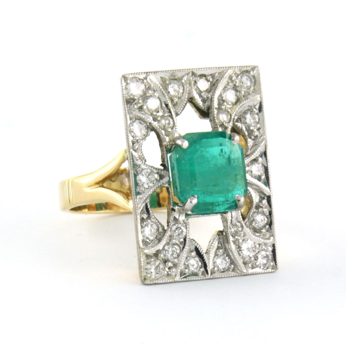 Brilliant Cut Ring with emerald and diamonds 18k bicolour gold  For Sale