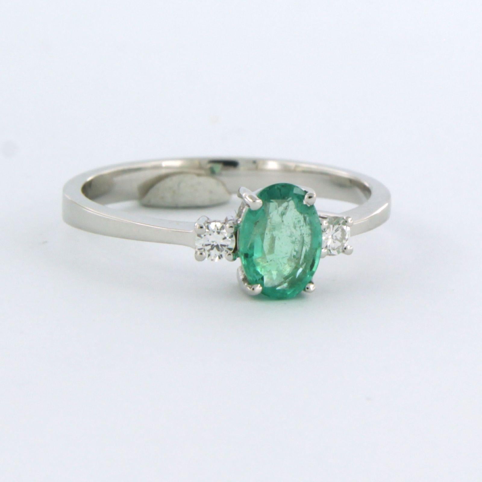 Ring with emerald and diamonds 18k white gold For Sale 1
