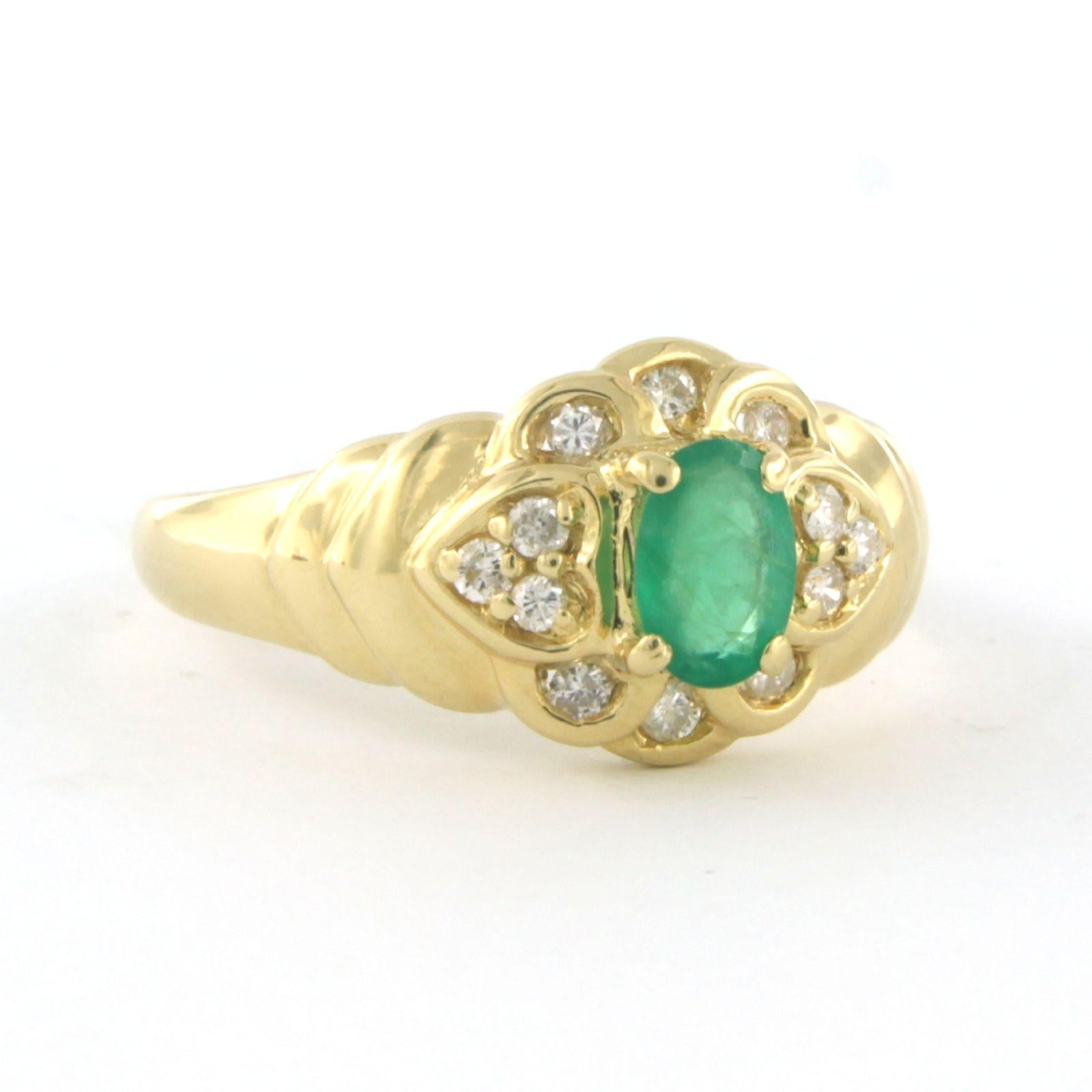 Modern Ring with emerald and diamonds 18k yellow gold For Sale