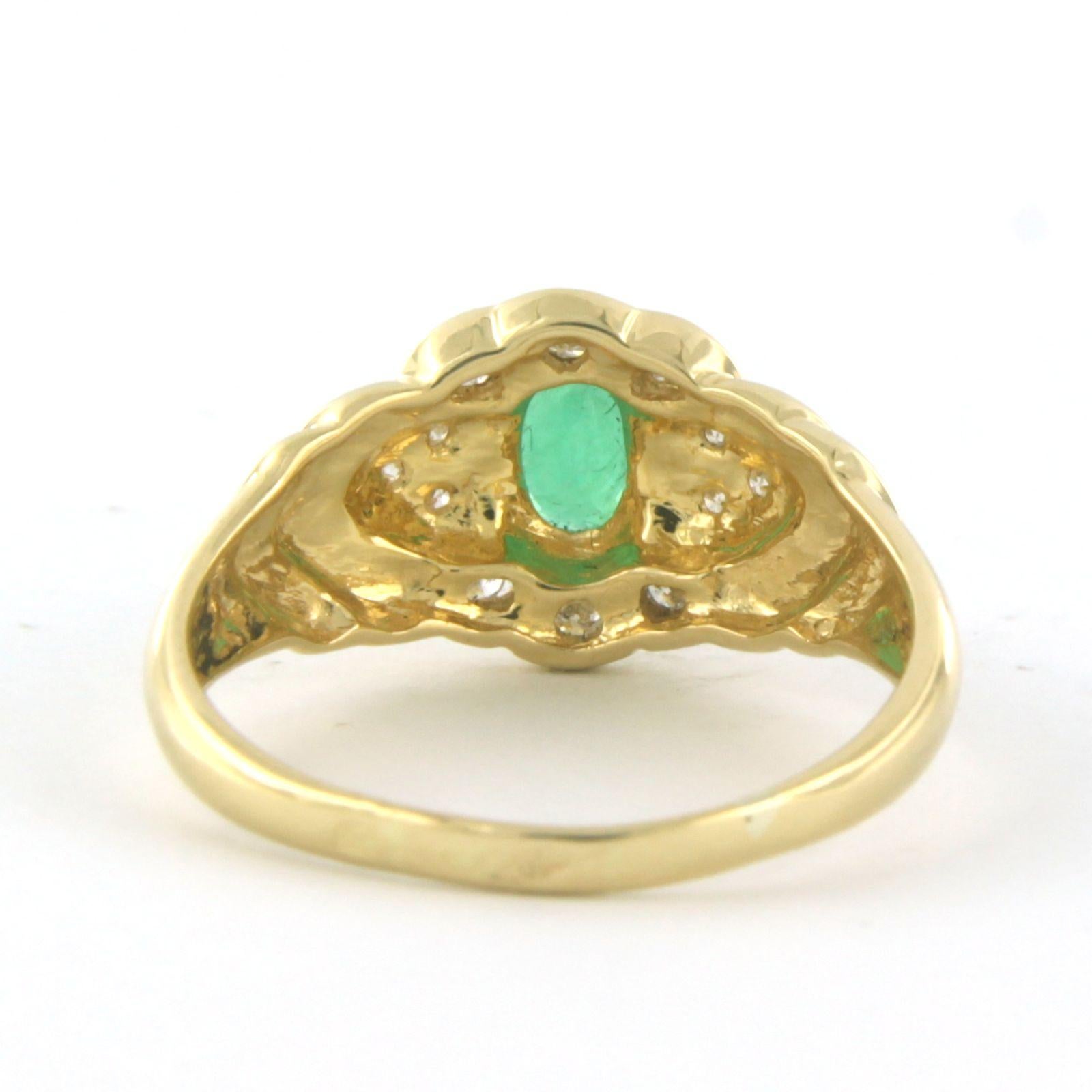 Ring with emerald and diamonds 18k yellow gold In Good Condition For Sale In The Hague, ZH