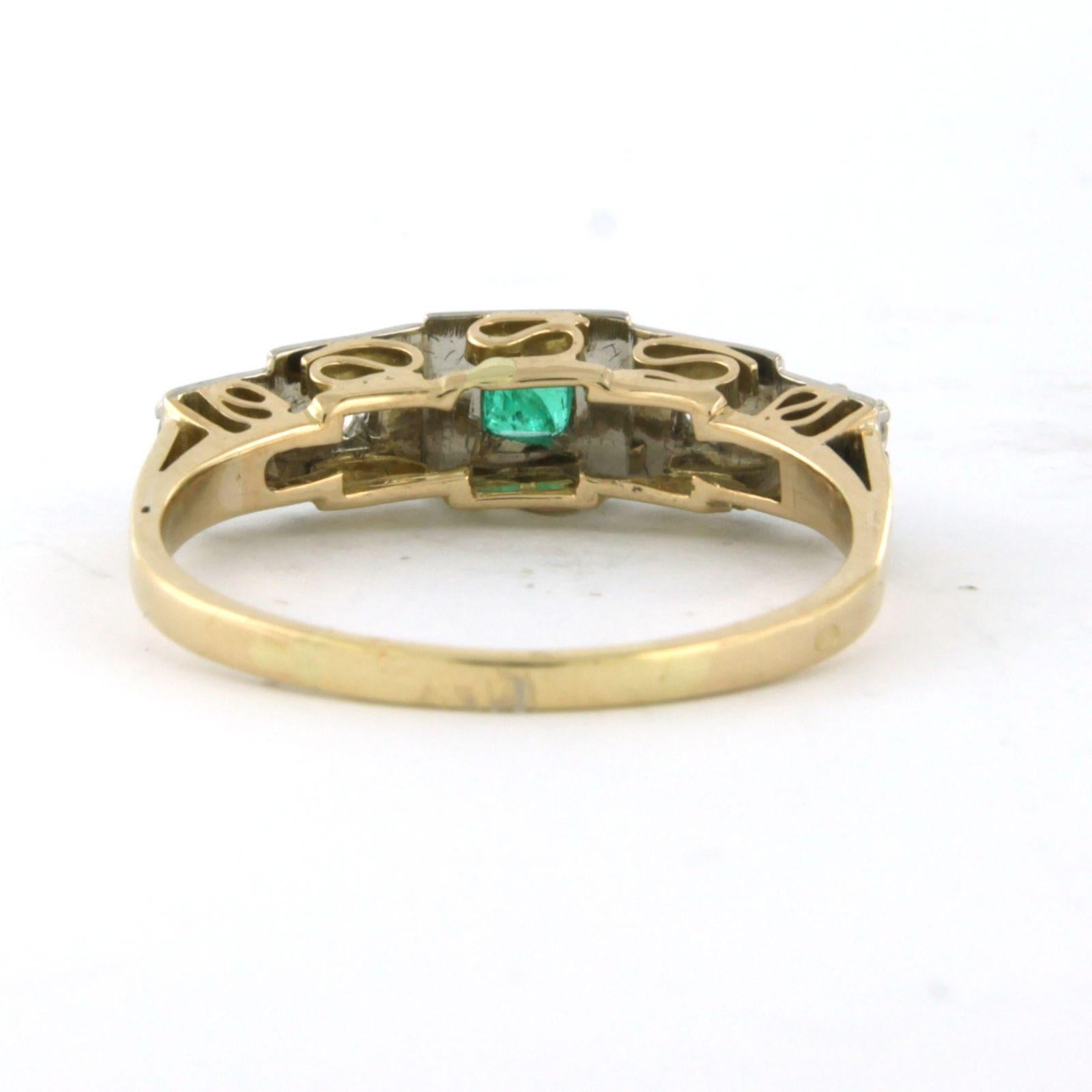 Taille vieille Europe Bague avec émeraude et diamants de taille européenne ancienne jusqu'à 0,26ct Or 14k 4,5 grammes en vente