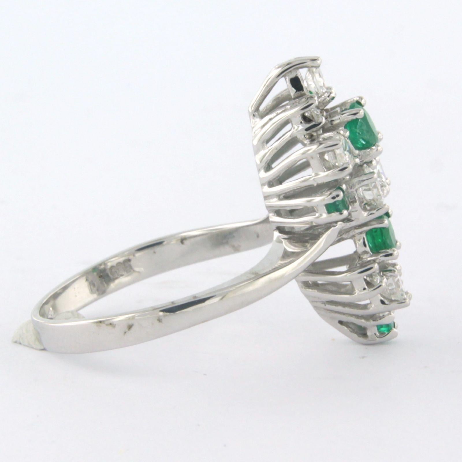 Ring mit Diamanten im Smaragd-, Brillant- und Marquiseschliff bis zu 0,85 Karat aus 14 Karat Weißgold Damen im Angebot