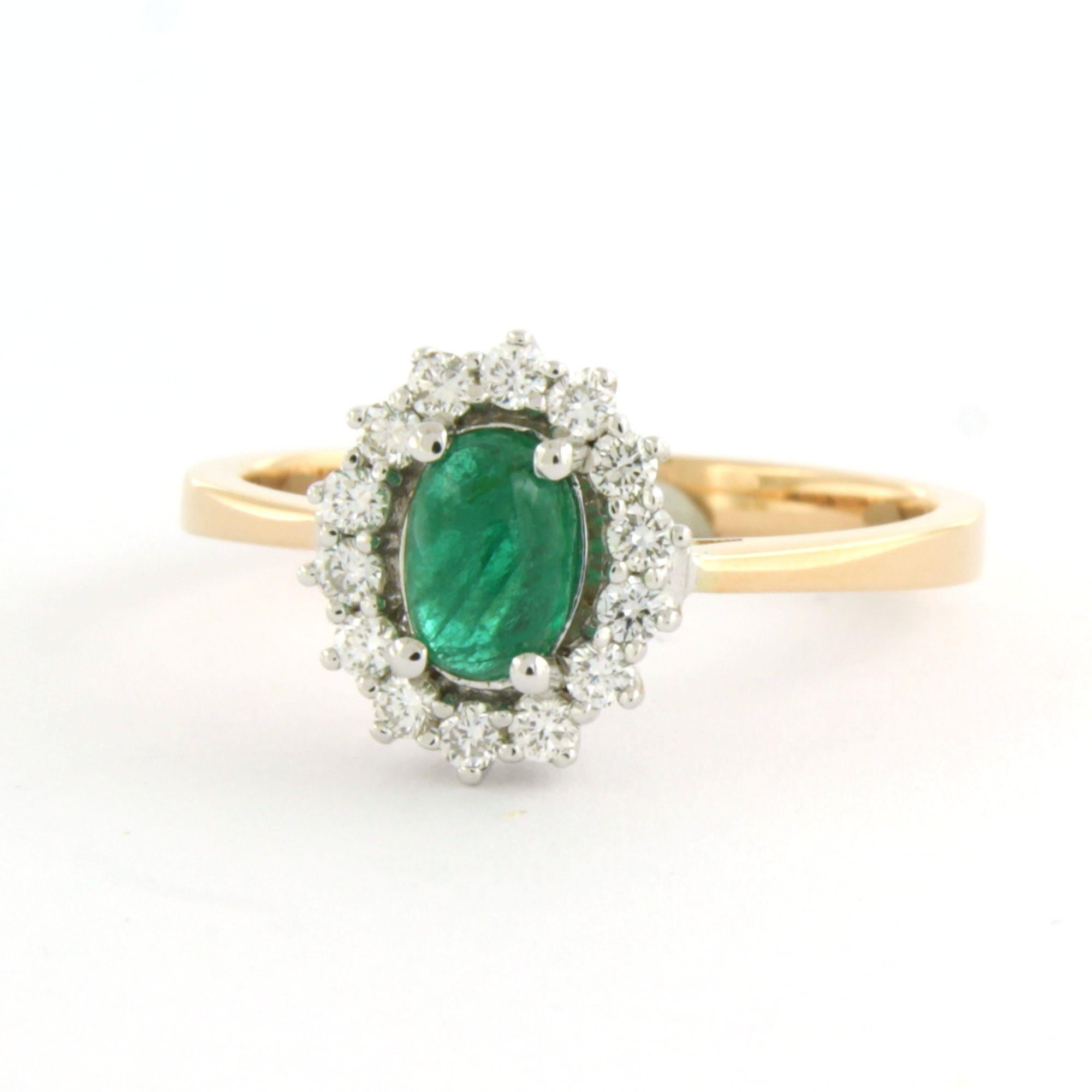 Bague avec émeraude jusqu'à 0,74ct et diamants taille brillant jusqu'à 0,26ct Or 18k Neuf - En vente à The Hague, ZH