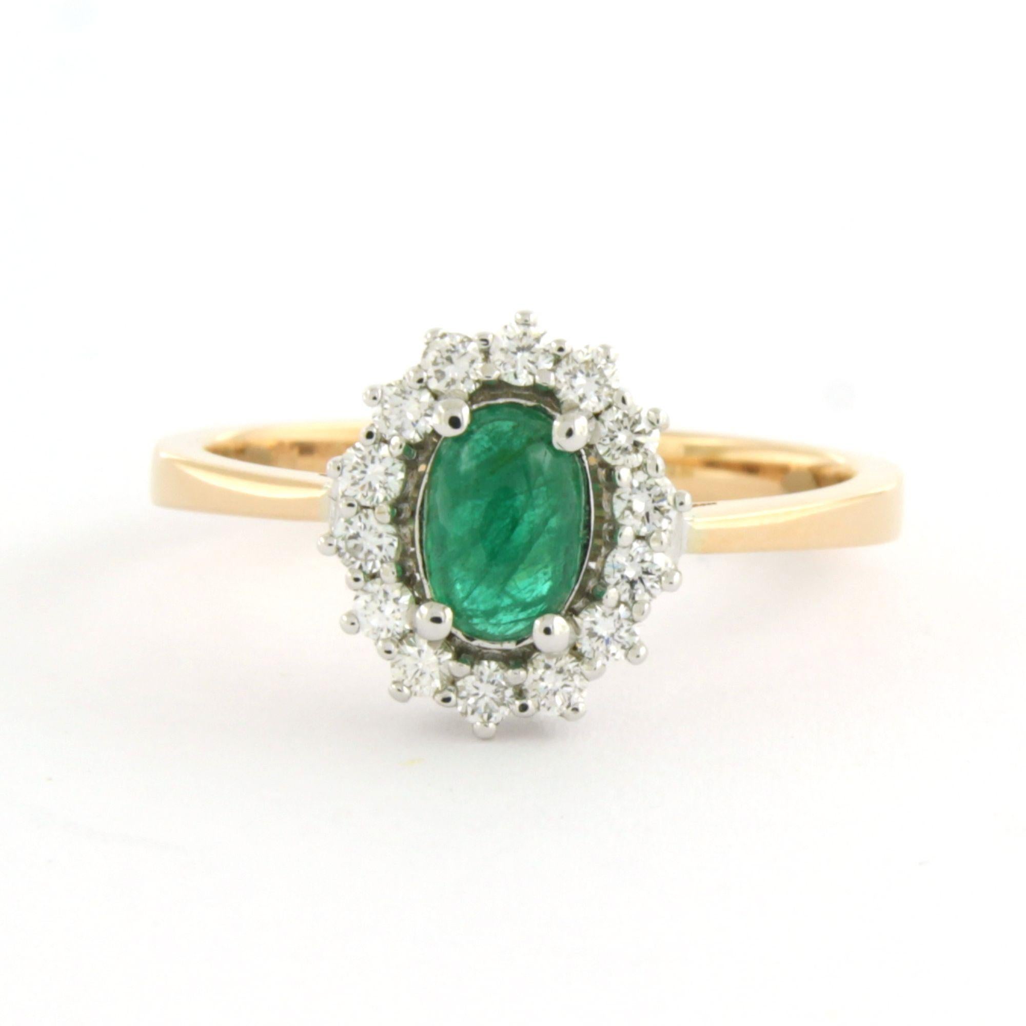 Bague avec émeraude jusqu'à 0,74ct et diamants taille brillant jusqu'à 0,26ct Or 18k en vente