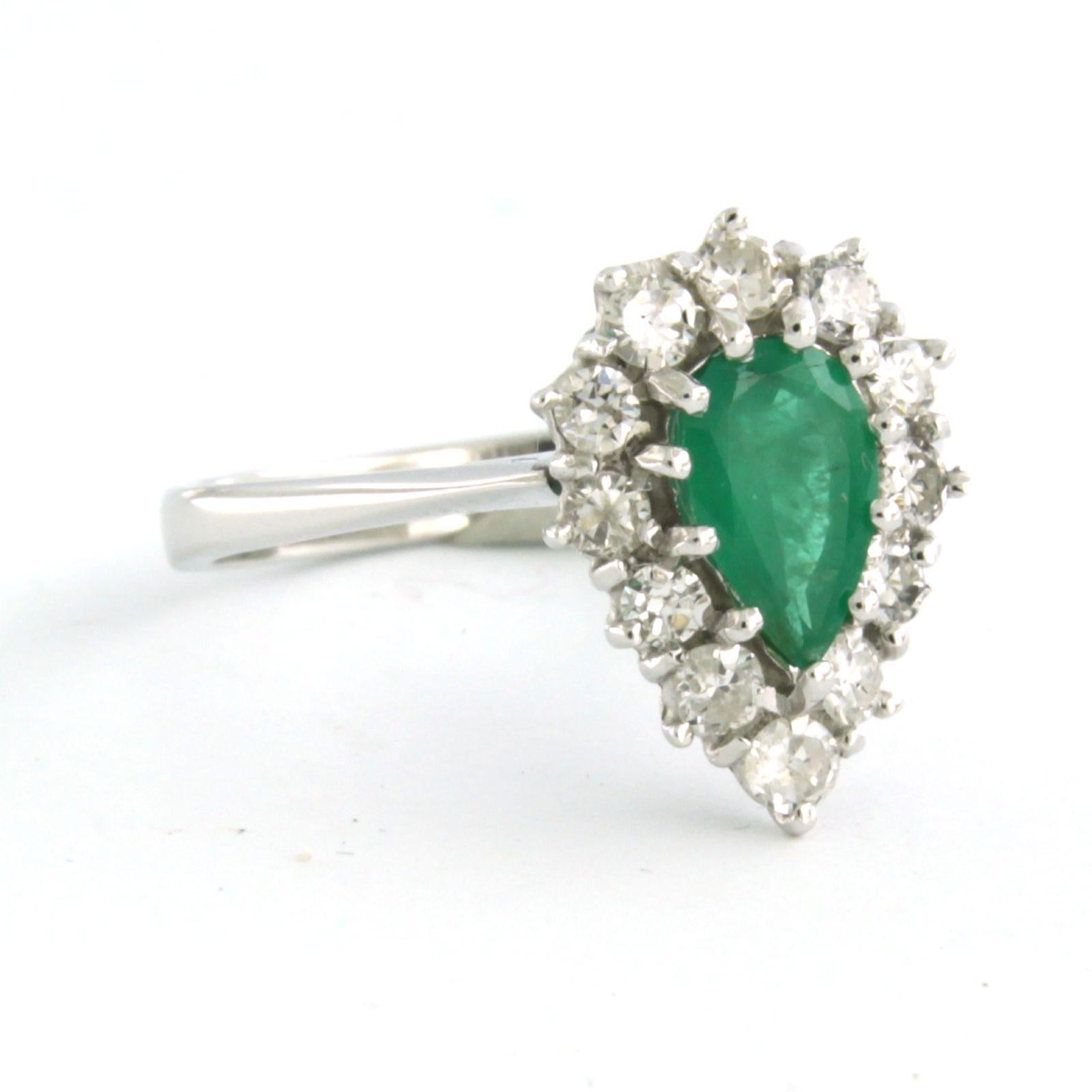 Ring with emerald up to 1.00ct and brilliant cut diamonds up to 0.50ct 14k gold (Moderne) im Angebot