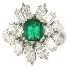 Ring with emerald up to 1.00ct and diamonds up to 3.00ct 18k white gold