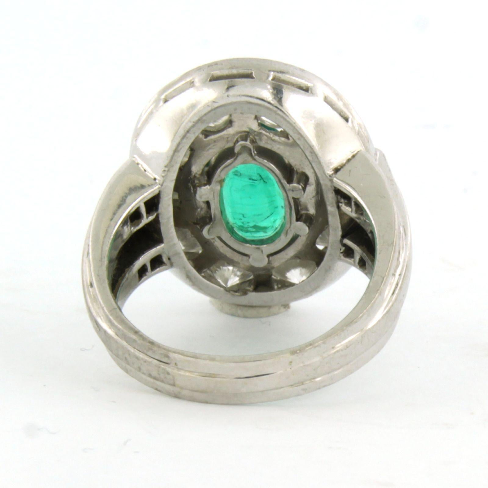 Ring mit Smaragd bis zu 1,50ct und Diamanten bis zu 3,00ct 18k Gold 11,8 Gramm (Brillantschliff) im Angebot