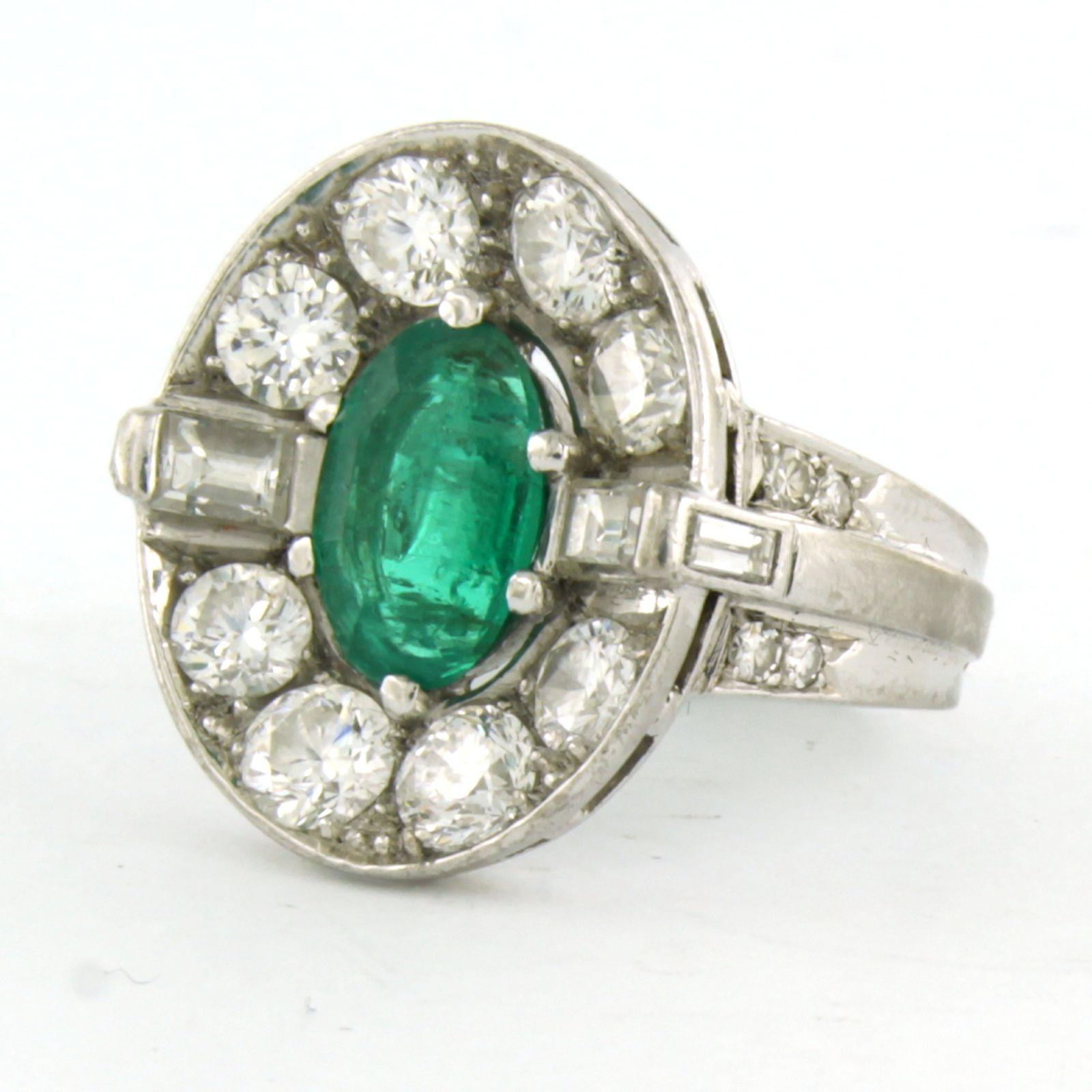 Ring mit Smaragd bis zu 1,50ct und Diamanten bis zu 3,00ct 18k Gold 11,8 Gramm Damen im Angebot