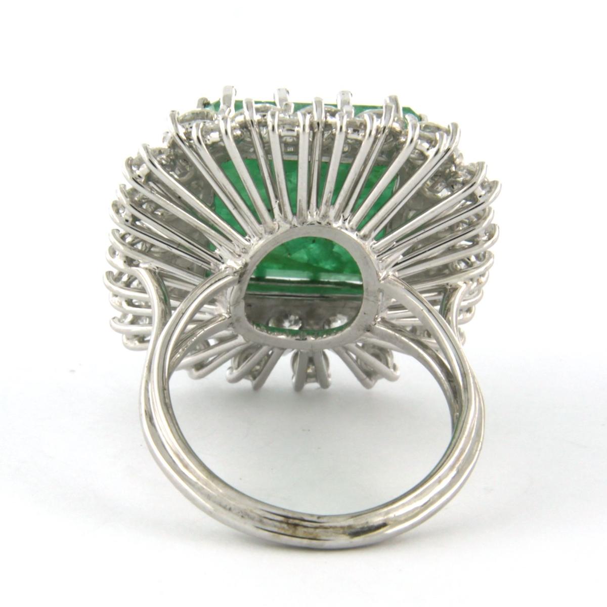 Ring mit Smaragd bis zu 5,00ct und Diamanten im Brillantschliff bis zu 4,00ct 14k Gold im Zustand „Hervorragend“ im Angebot in The Hague, ZH