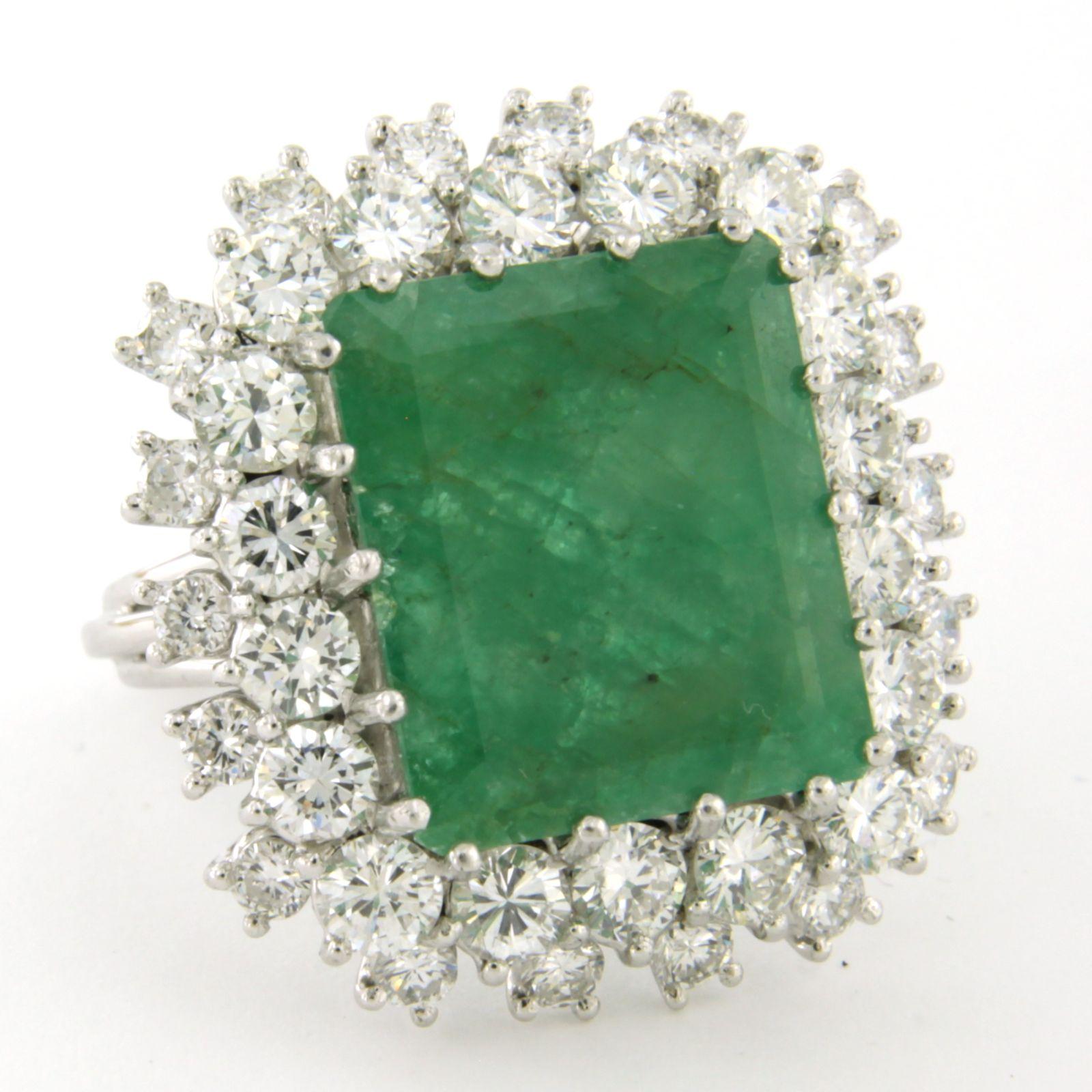 Ring mit Smaragd bis zu 5,00ct und Diamanten im Brillantschliff bis zu 4,00ct 14k Gold im Angebot 1