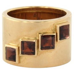 Ring with garnet 14k gold 9.3 grams