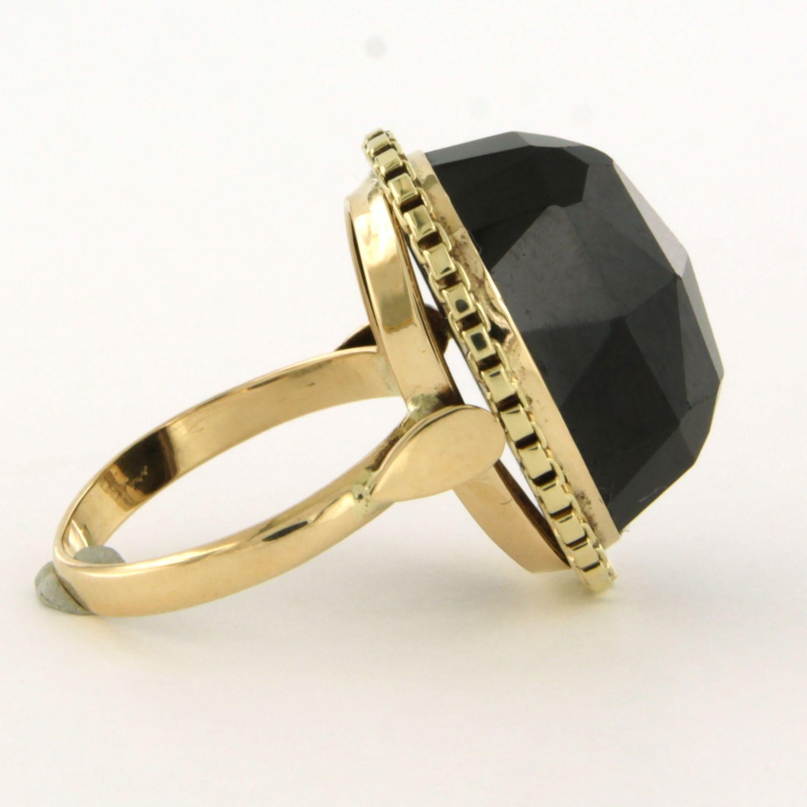 Early Victorian Ring with garnet 7.5 grams 14k yellow gold For Sale