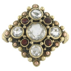 Antique Ring with garnet and diamonds 14 bicolour gold