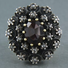 Bague avec grenat et diamants taille rose Or 18k et argent 11,2 grammes