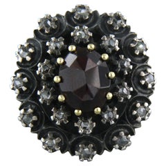 Bague avec grenat et diamants taille rose Or 18k et argent 11,2 grammes