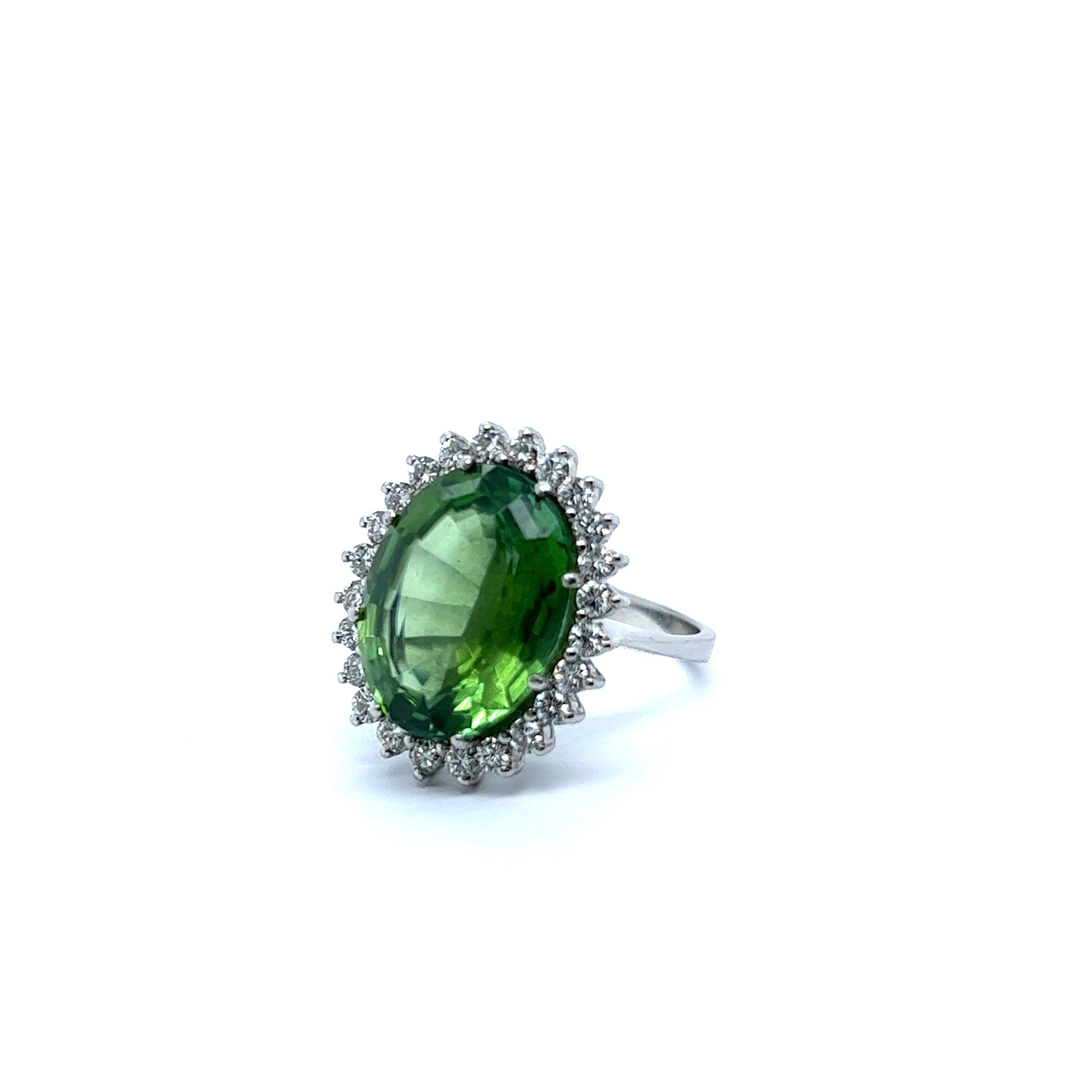 Contemporary Ring with Green Tourmaline and Diamonds in 18 Karat White Gold  For Sale