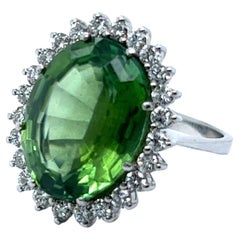 Ring with Green Tourmaline and Diamonds in 18 Karat White Gold 