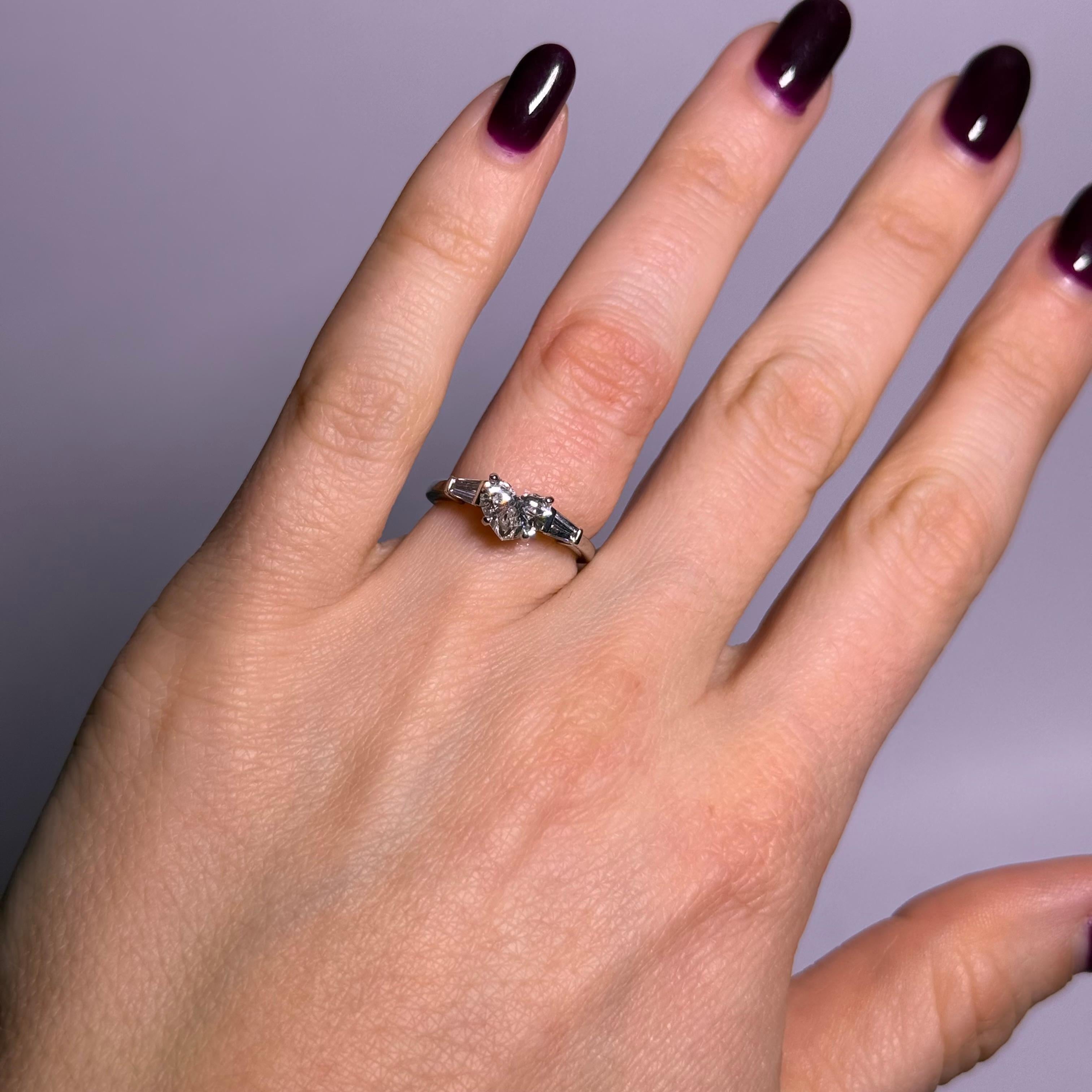 Ring with Heart Shaped Diamond in Platinum 950 by Bvlgari In Good Condition For Sale In Lucerne, CH