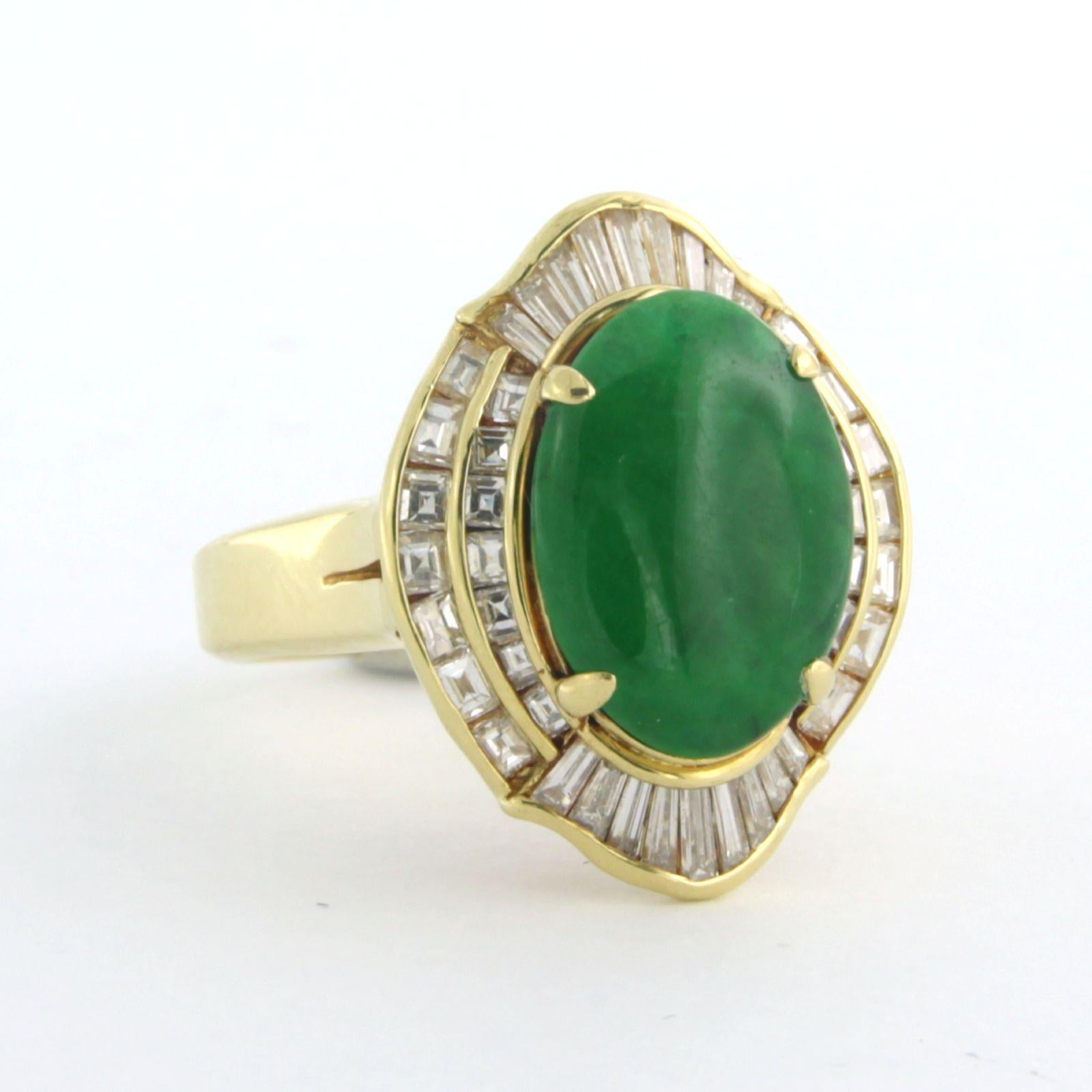 Women's or Men's Ring with jade and diamonds 18k yellow gold For Sale