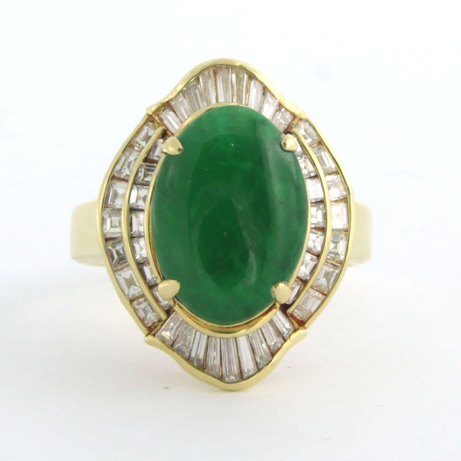 Ring with jade and diamonds 18k yellow gold For Sale 1