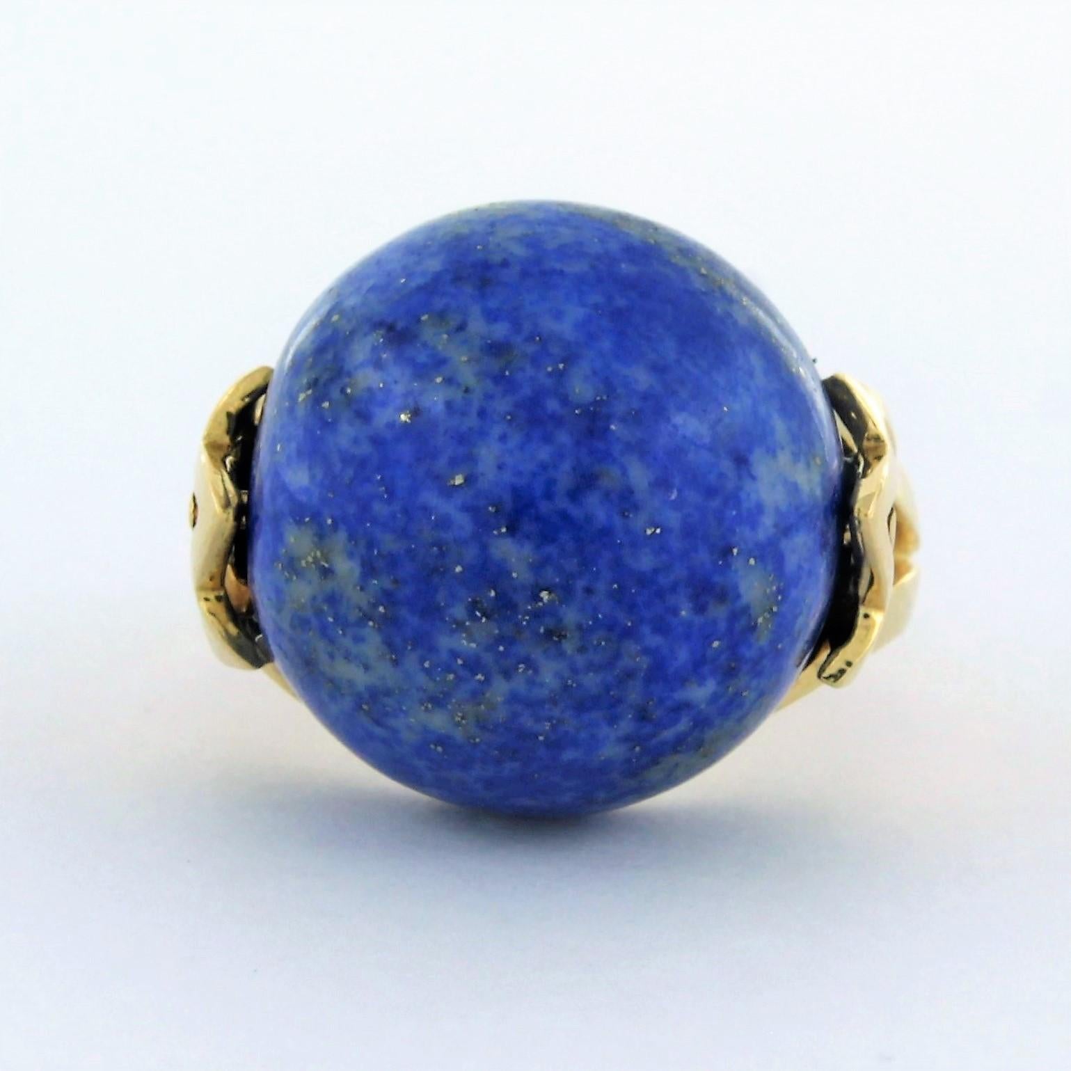 Ring with lapis lazuli 14.3 grams 18k yellow gold ringsize U.S. 8.5 Excellent état - En vente à The Hague, ZH