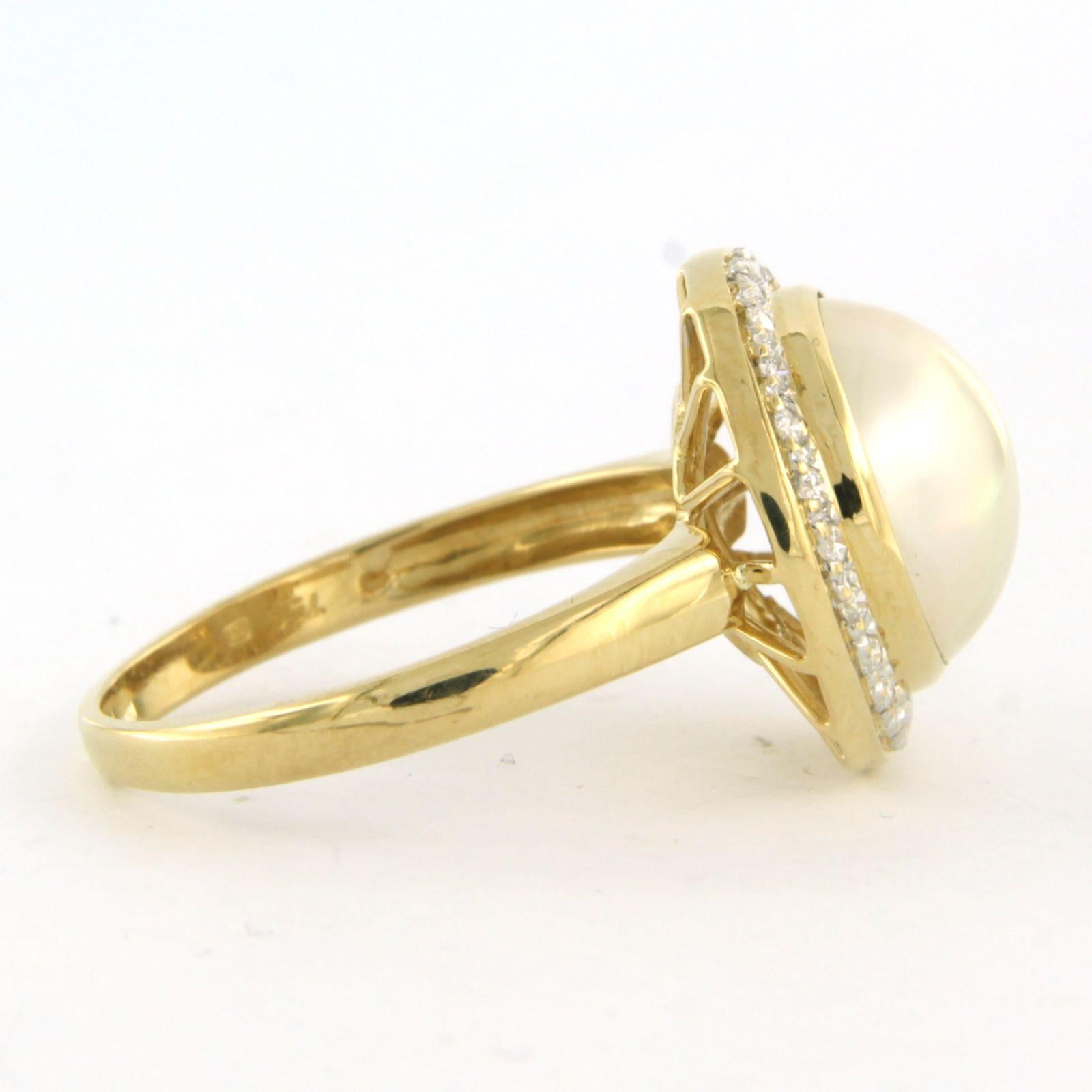 Donna Ring with mabee pearl and brilliant cut diamonds up to 0.40ct 18k gold in vendita