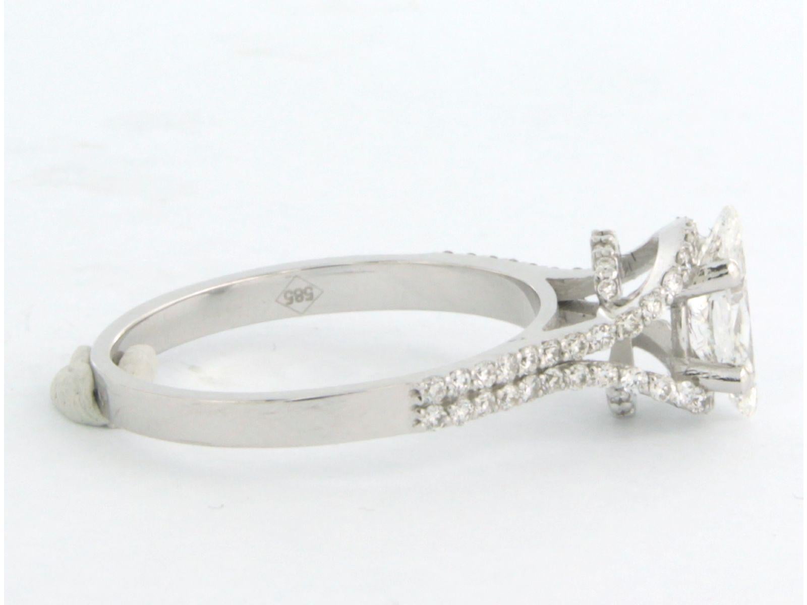 Ring mit Diamanten im Marquise- und Brillantschliff bis zu 0,93 Karat 14k Weißgold (Marquiseschliff) im Angebot