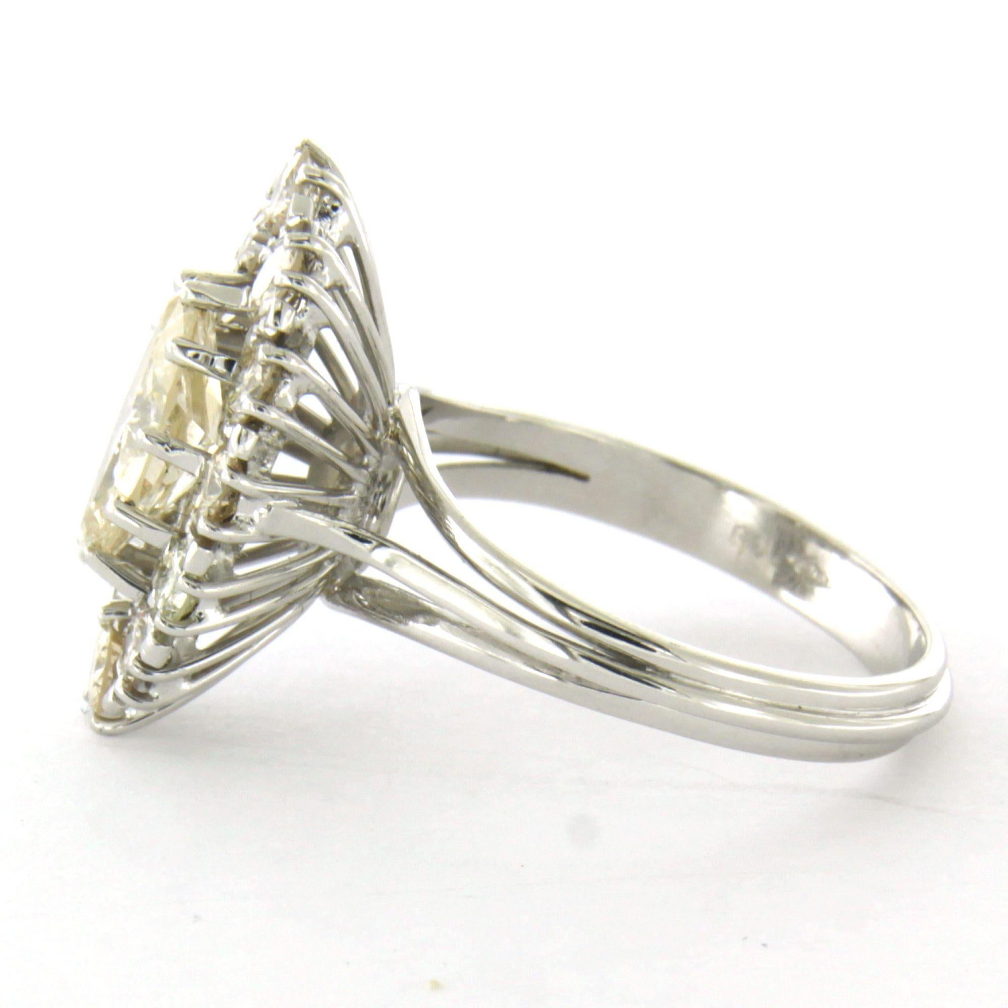 Ring mit Diamanten im Marquise- und Brillantschliff bis zu 1,80ct 18k Gold 5,6 Gramm im Zustand „Hervorragend“ im Angebot in The Hague, ZH