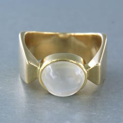 Ring with moonstone 14k yellow gold 12.0 grams