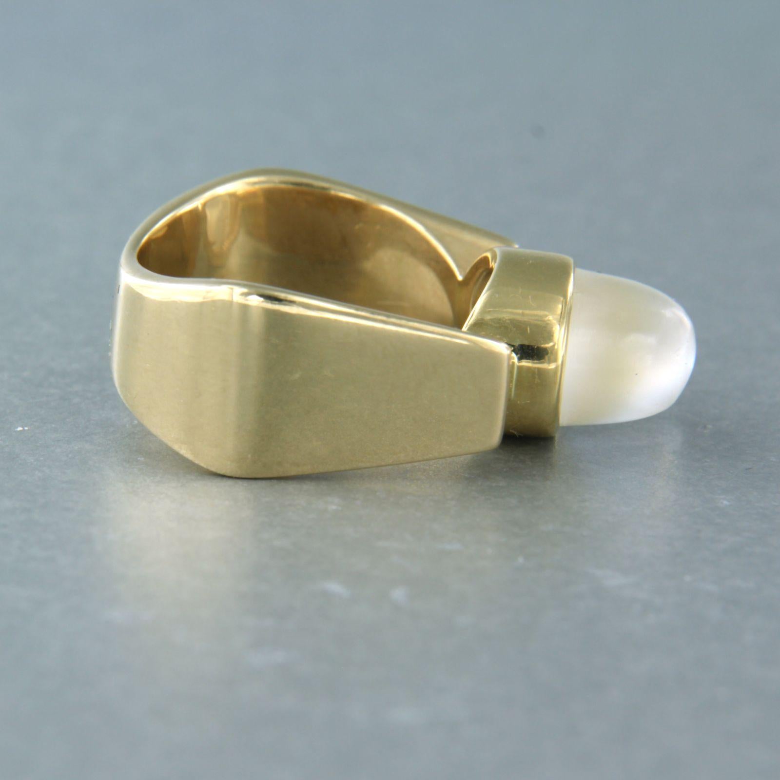 Cabochon Anello con pietra di luna in oro giallo 14k 12,0 grammi in vendita