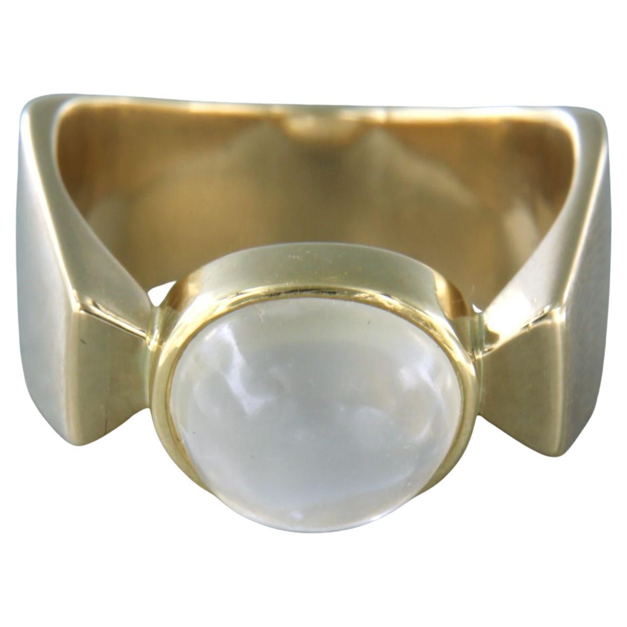 Anillo con piedra lunar 14k oro amarillo 12,0 gramos