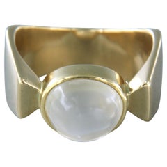 Anillo con piedra lunar 14k oro amarillo 12,0 gramos