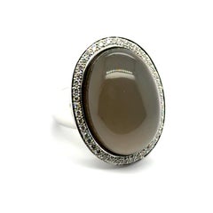 Ring with Moonstone & Diamonds in 18 Karat White Gold
