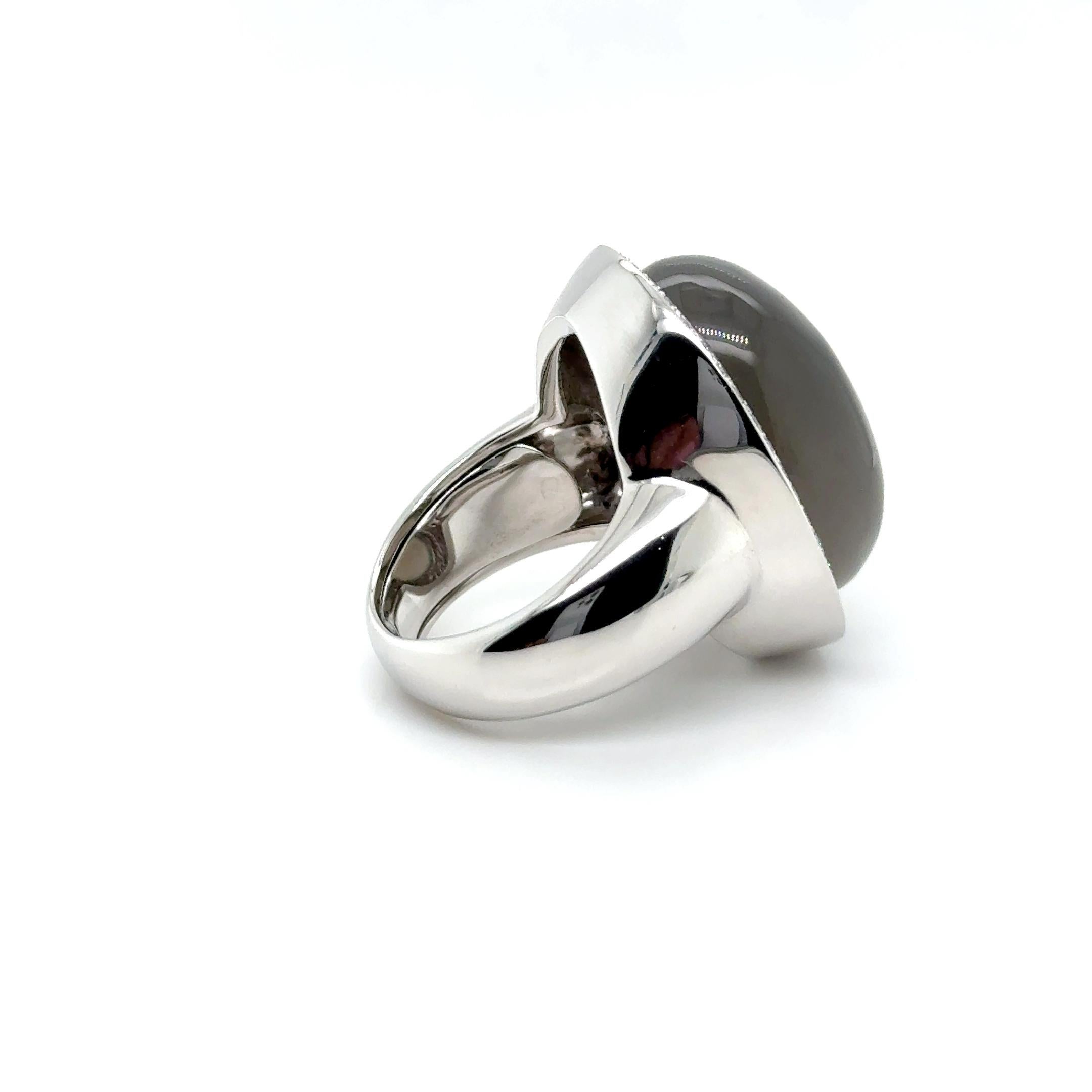 Ring with Moonstone & Diamonds in 18 Karat White Gold For Sale 1