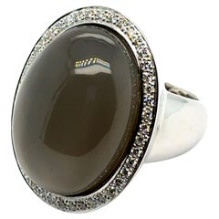 Ring with Moonstone & Diamonds in 18 Karat White Gold