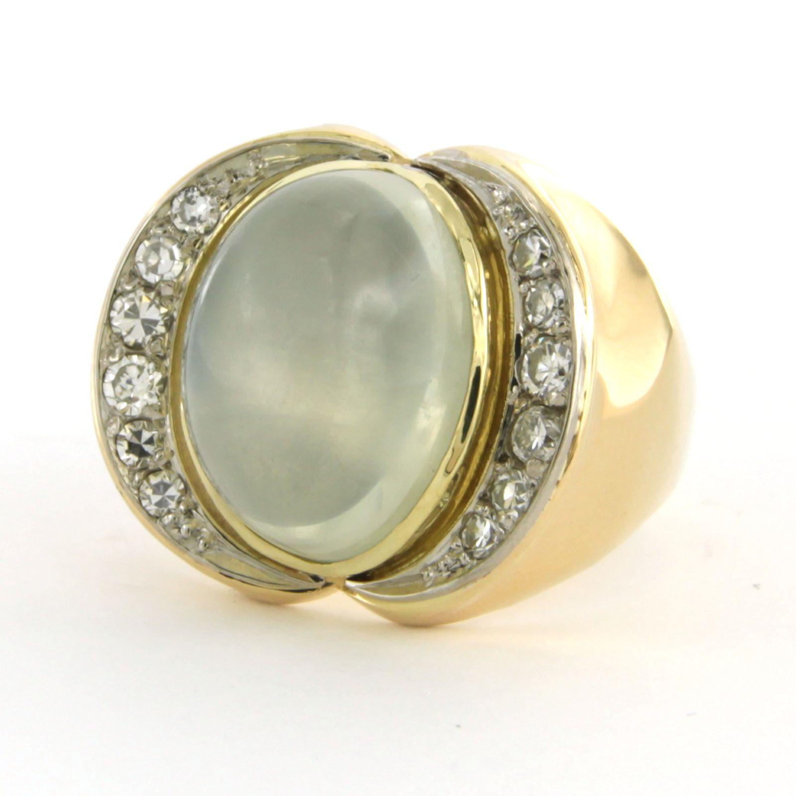 Brilliant Cut Ring with moonstone nd diamonds 18k bicolour gold