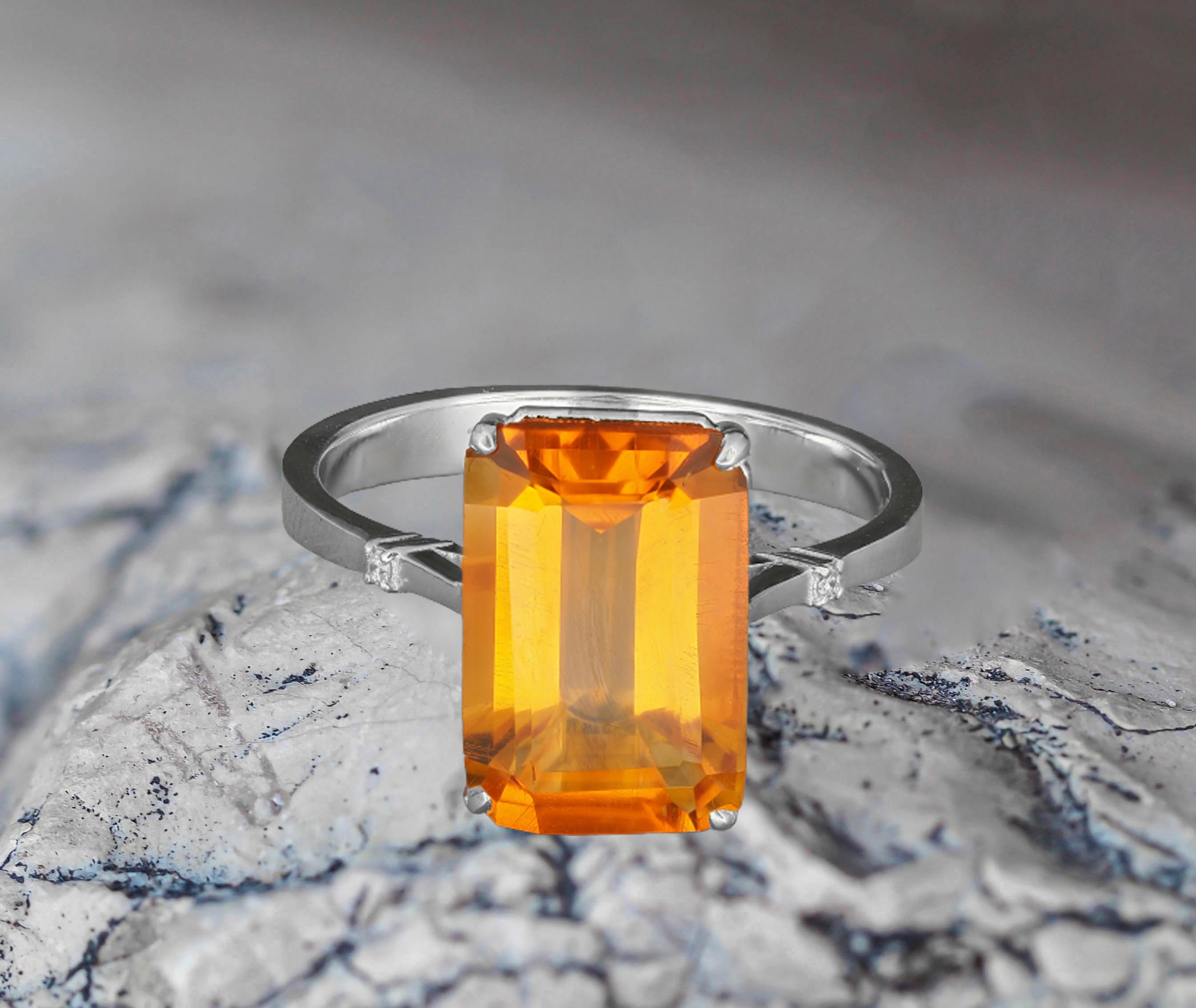 Ring with Natural Citrine and Diamonds For Sale 1