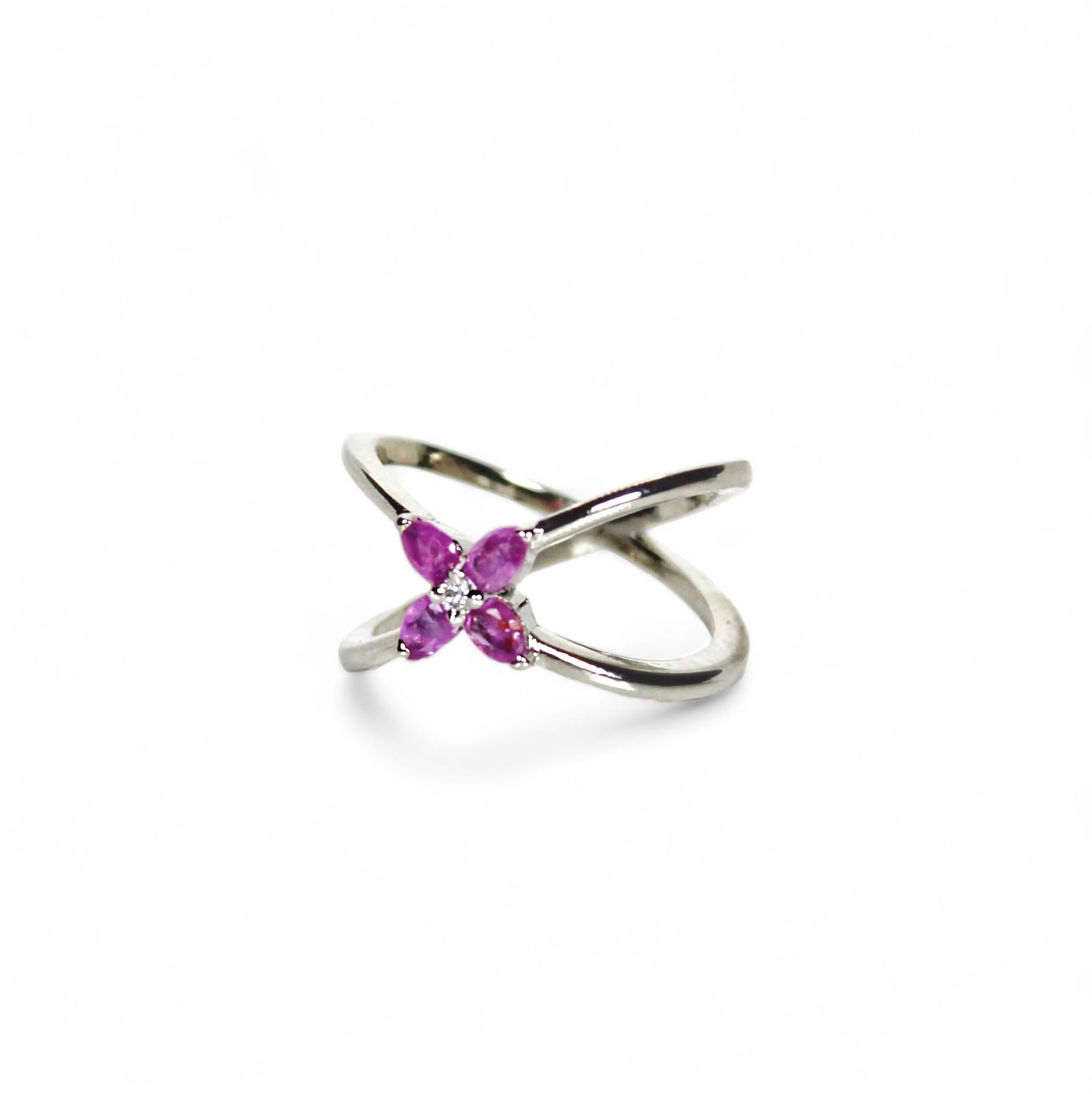 Ring mit natürlichen birnenförmigen rosa Rubinen (Zeitgenössisch) im Angebot