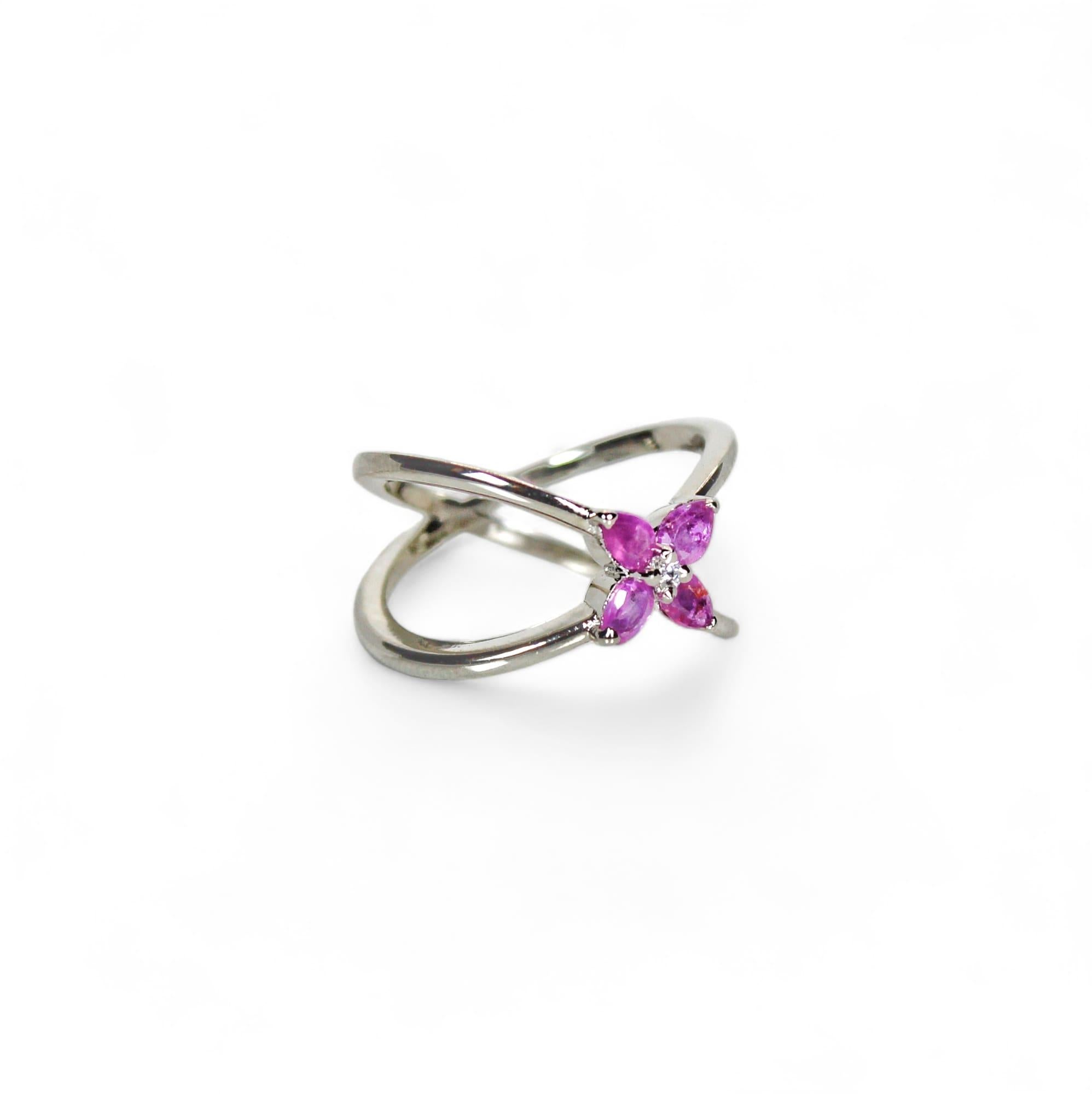 Ring mit natürlichen birnenförmigen rosa Rubinen (Tropfenschliff) im Angebot