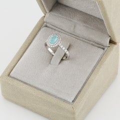 Ring with neon-blue Paraiba tourmaline