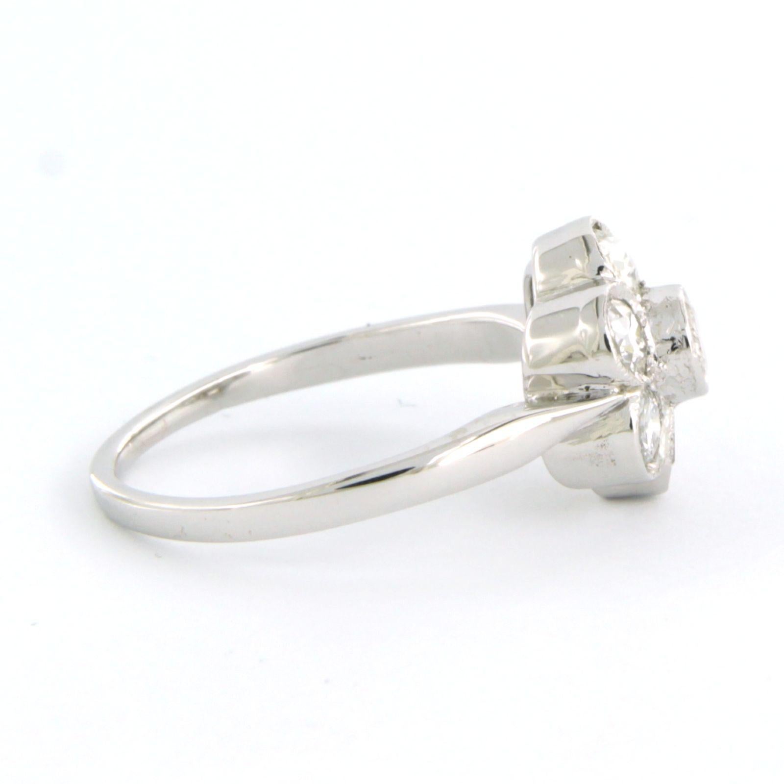 Anello in oro bianco 14k con diamante vecchio taglio europeo fino a 0,70ct - G/H - piqué - misura US 7 - EU 17,25 (54)

Descrizione dettagliata

La parte superiore dell'anello è larga 1,1 cm e alta 5,5 mm.

Misura dell'anello US 7 - EU 17,25 (54).